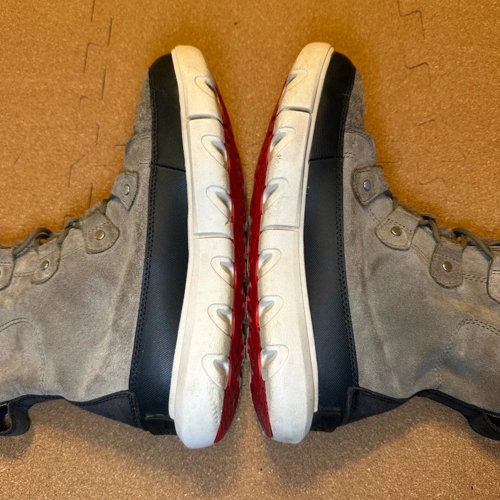 Sorel Kinetic Impact Conquest Boots Womens 8.5 Grey Felt Suede NL4461-365 Winter